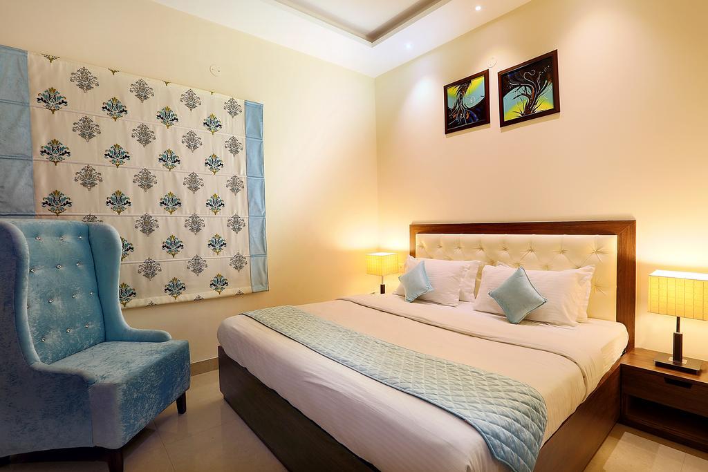 Hotel Rk Grande Ludhiana Rum bild